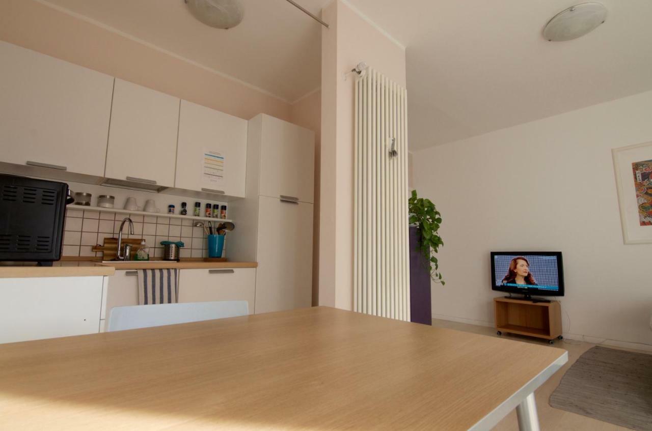 Interno 77 Di Tss' - Appartamento Soleggiato Con Ampie Finestre & Internet Veloce Con Fibra - Perfetto Per Coppie Trento Eksteriør billede